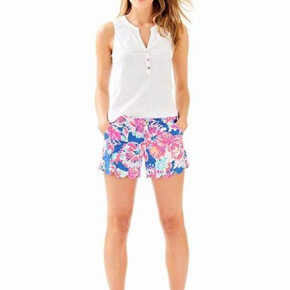 Lilly Pulitzer Bennett Blue Bay Dreamin’  Buttercup Stretch 5” Short in Size 8